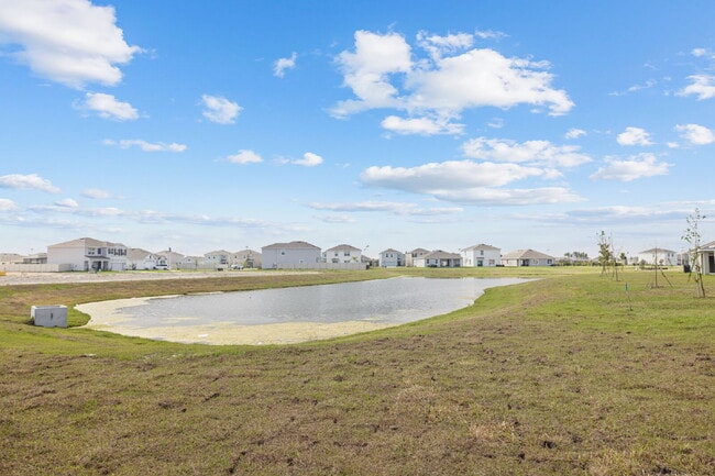Building Photo - "Spacious 5-Bedroom Retreat with 3 Full Baths in Epperson Lagoon Wesley Chapel – 2,601 Sq. Ft. of...