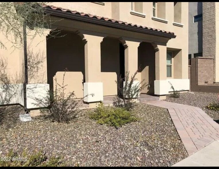 Building Photo - 31530 N 24th Dr