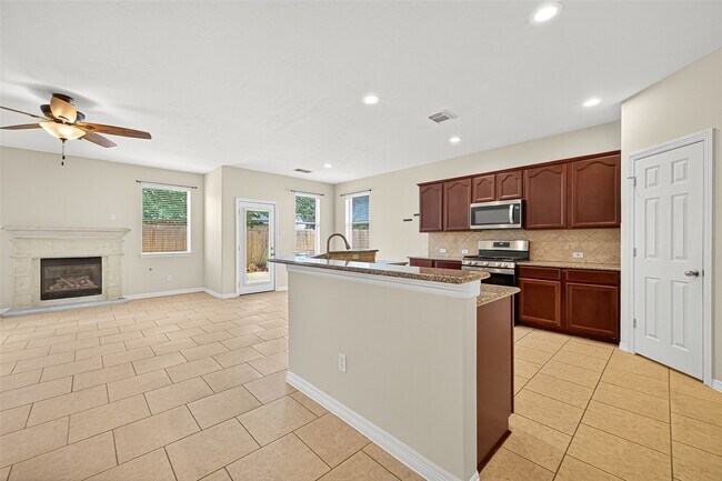 Building Photo - 2815 Sage Creek Ct