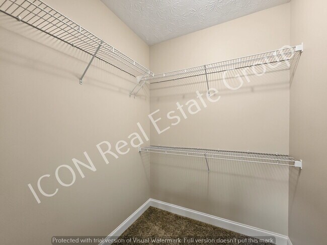 Building Photo - 3/2 Ranch home on large lot!