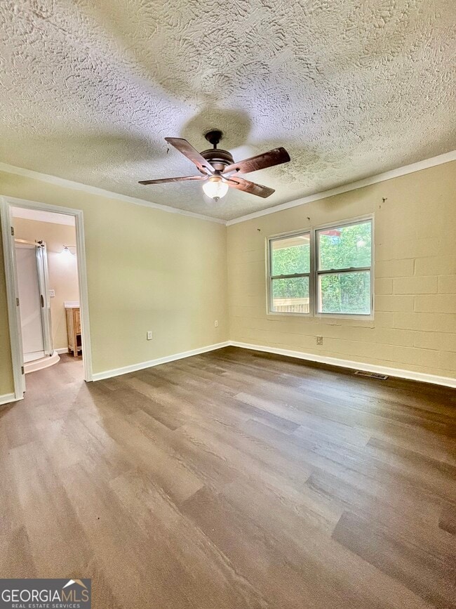 Building Photo - 481 Vega Rd