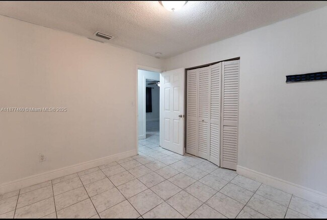 Building Photo - 15345 SW 104th Ave
