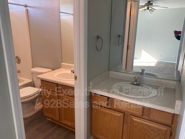 Building Photo - 7454 Patriot Dr
