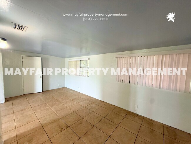 Building Photo - 20520 NW 24th Ct