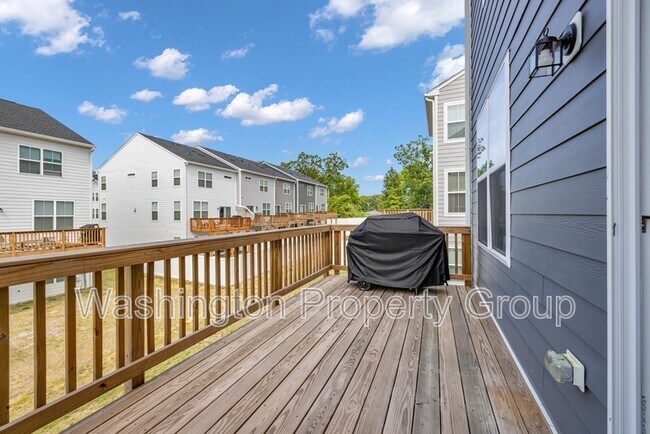 Building Photo - 4013 Singerville Ct
