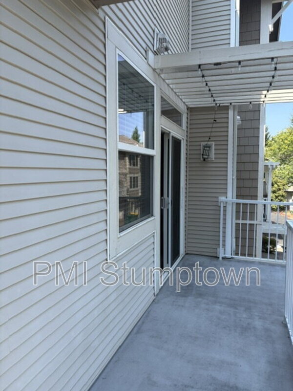 Building Photo - 14184 SW Barrows Rd