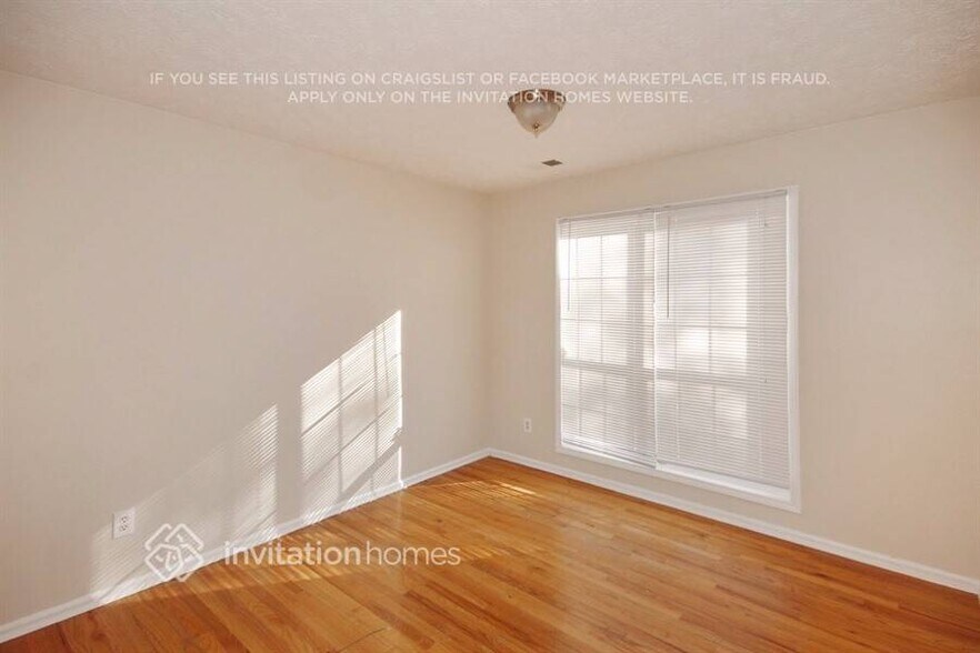 Building Photo - 2314 Kissing Tree Ln SE