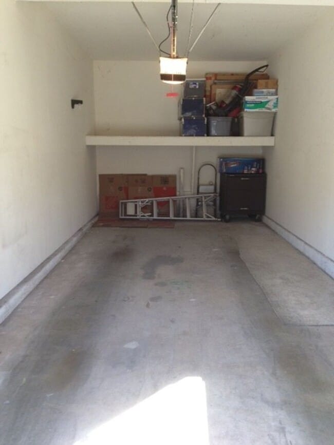 Building Photo - BEAUTIFUL ONE BEDROOM ONE BATH CONDO WITH ...