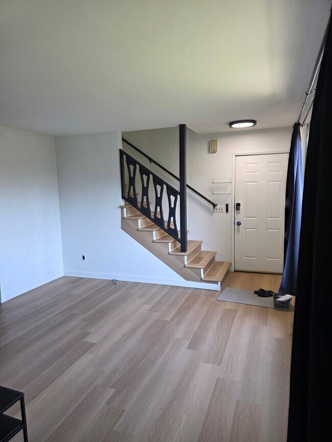 Building Photo - 3 Bed 2 Bath condo in Bozeman