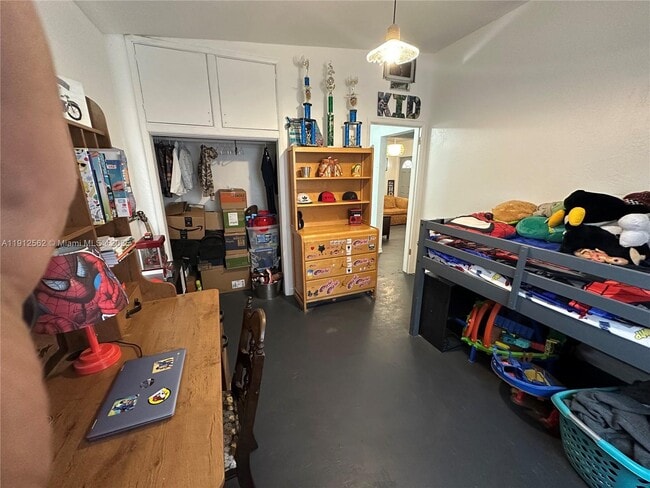 Building Photo - 420 NE 12th St