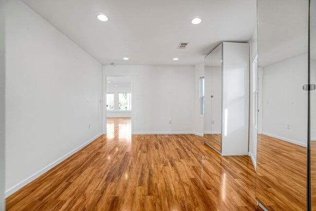 Building Photo - 38 Sunset Ave