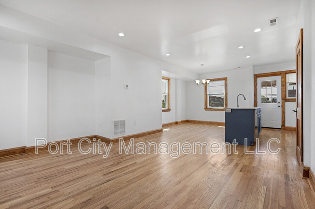 Building Photo - 730 Rappolla St
