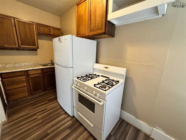 Building Photo - 1205 Austin St