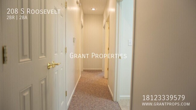Building Photo - 208 S Roosevelt St