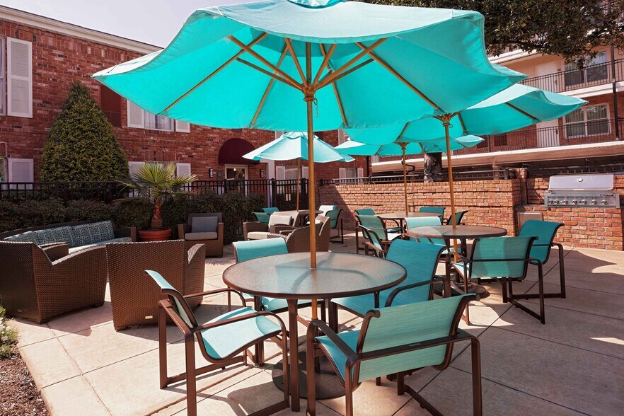 Building Photo - Furnished Studio-Houston - Galleria