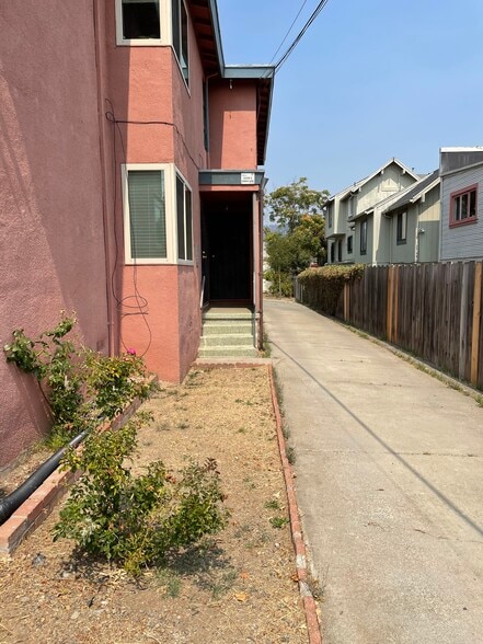 Front Stoop - 2934 Brookdale Ave