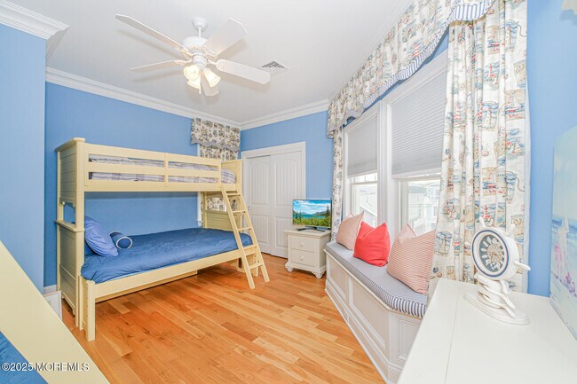 Building Photo - 257 Beach Front
