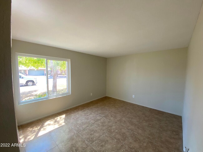 Building Photo - 2046 S Emerson