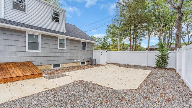 Building Photo - 557 Mantoloking Rd