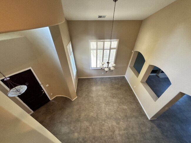 Building Photo - 1527 Horizon Ln