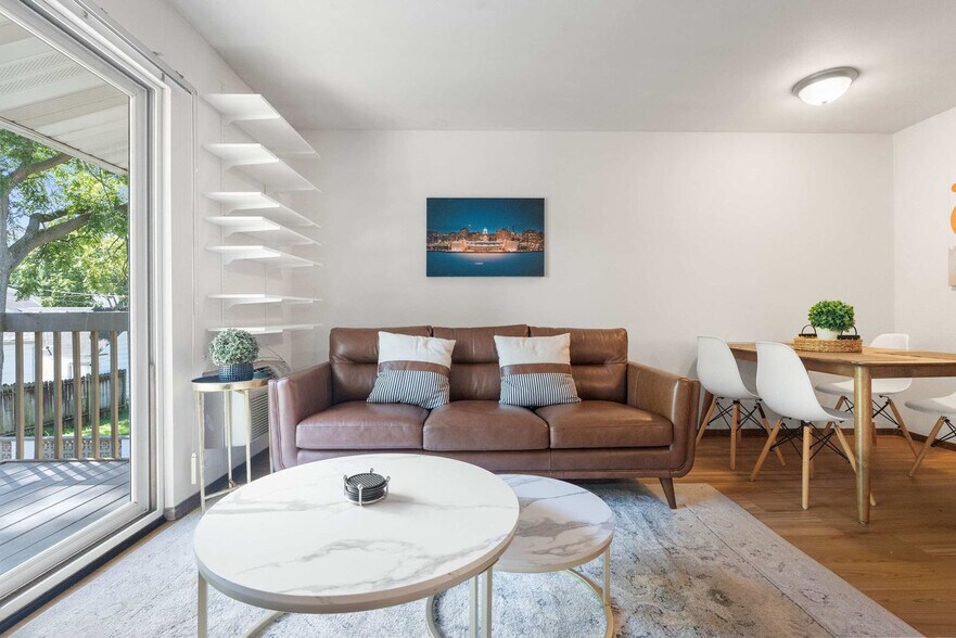 Building Photo - 2601 University Ave