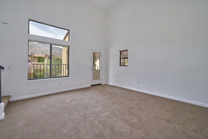 Livingroom - 201 Villorrio Dr E