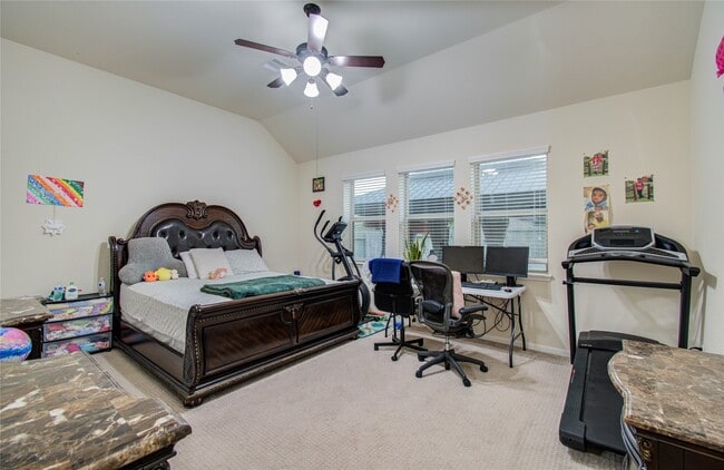 Building Photo - 2702 Fairfield Bend Pl