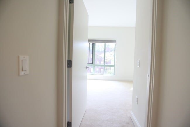 Building Photo - 24 2nd St