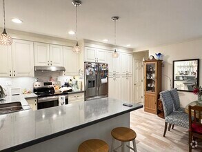 Building Photo - 4056 Lake Osborne Dr
