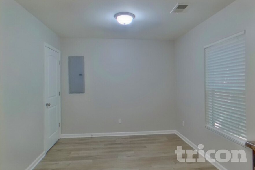 Building Photo - 155 Tybo Dr