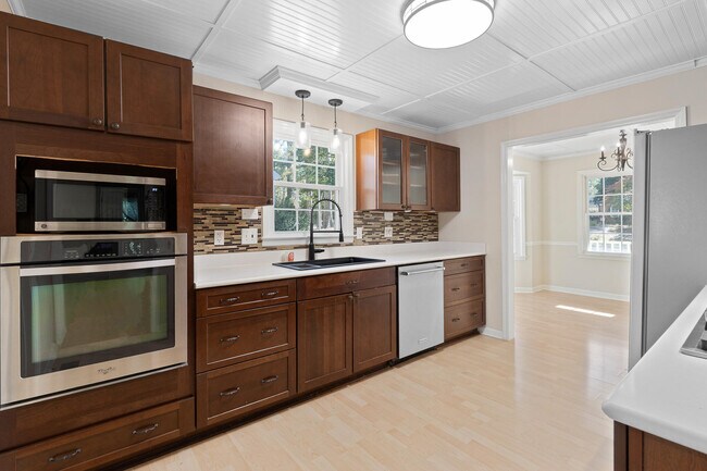 Building Photo - 315 Rabun Valley Ln