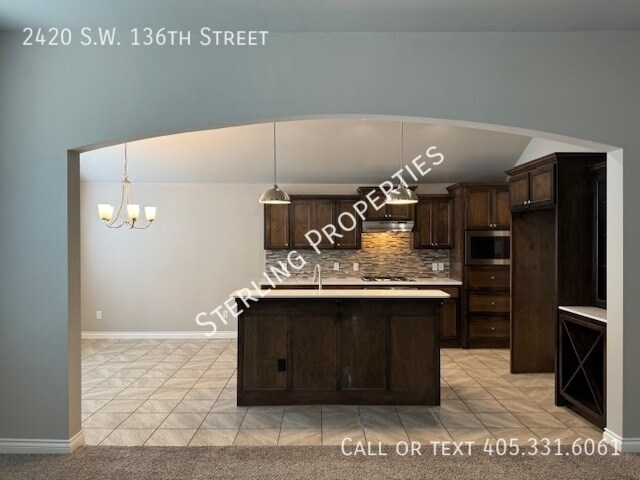 Building Photo - 2420 SW 136th St