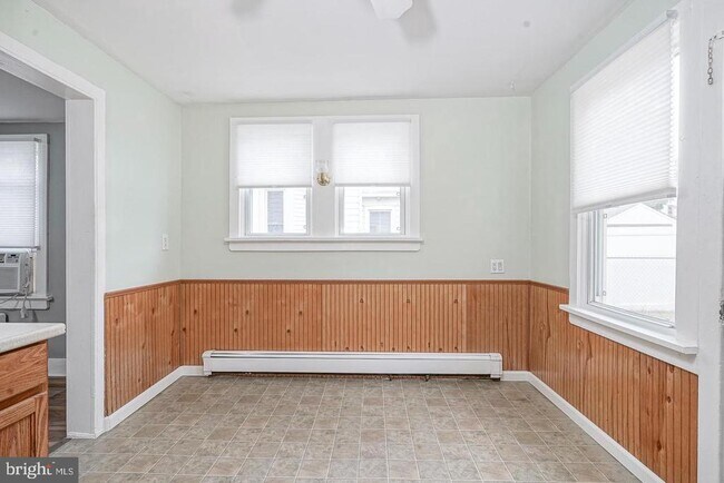 Building Photo - 89 Main St