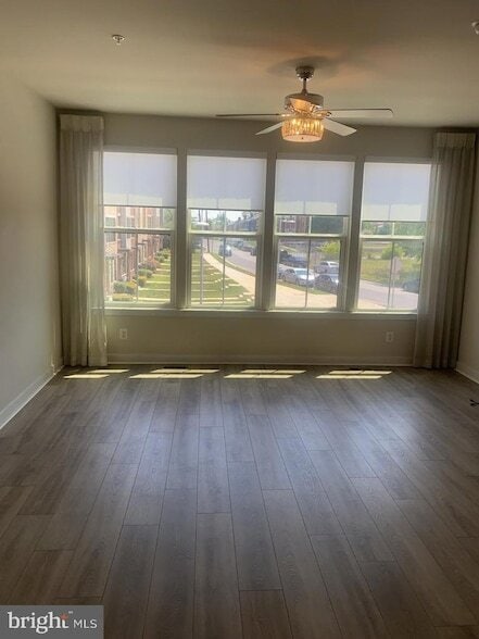 Building Photo - 2821 Evansgreen Dr