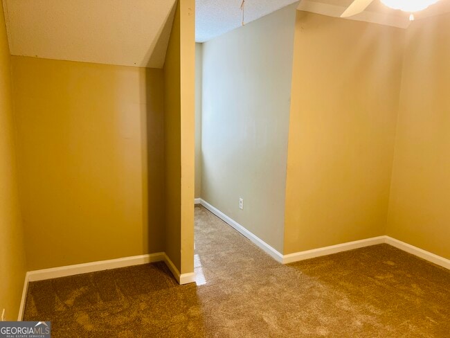 Building Photo - 129 Lost Lake Dr