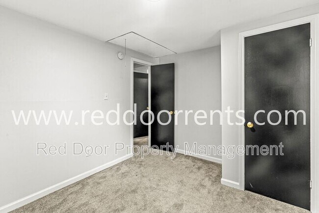 Building Photo - 4733 E 18th St