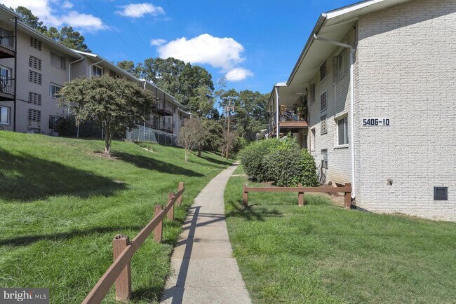 Primary Photo - 5410 85th Ave