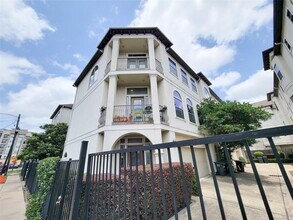 Building Photo - 1421 Bremond St