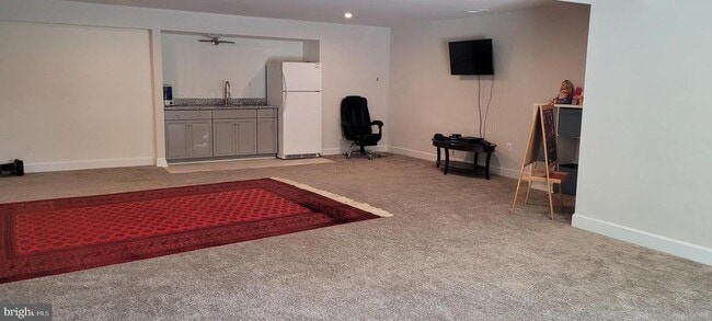 Building Photo - 301 Petunia Way