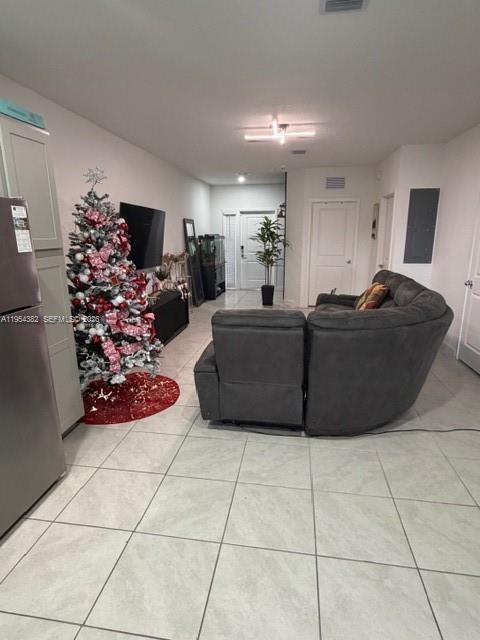 Building Photo - 470 NE 12th St