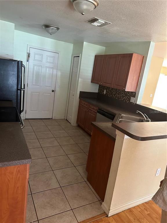 Building Photo - 506 Myakka Ct