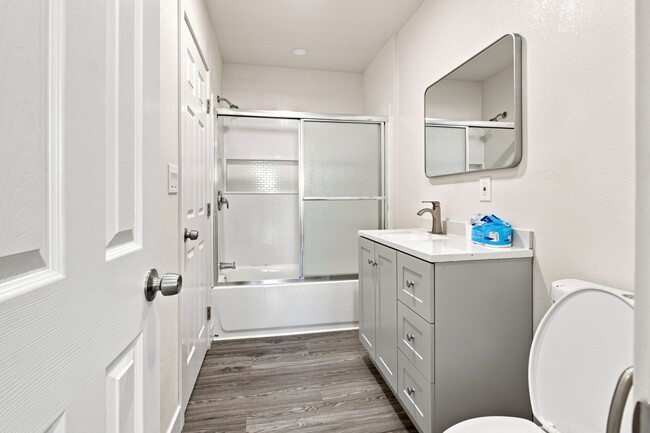 Building Photo - 2300 Brundage Ln
