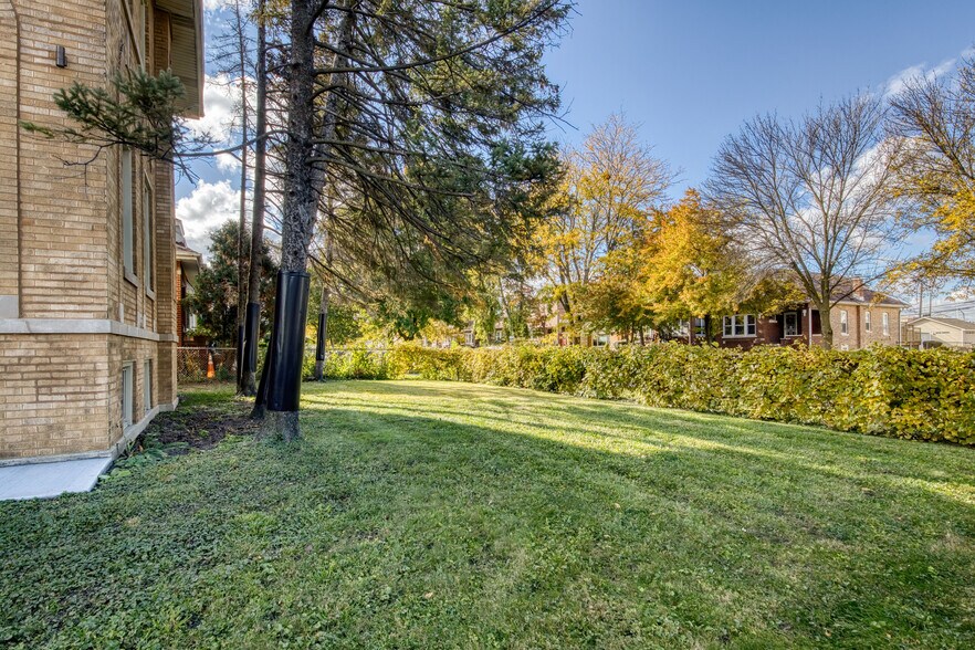 Building Photo - 7131 W Altgeld St