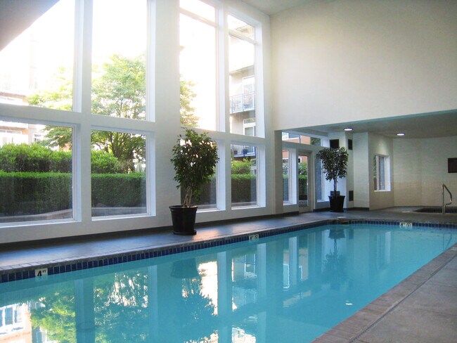 Building Photo - 2414 1st Ave