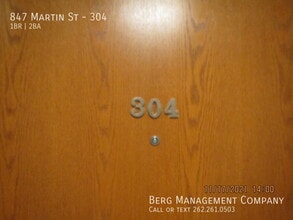 Building Photo - 847 Martin St
