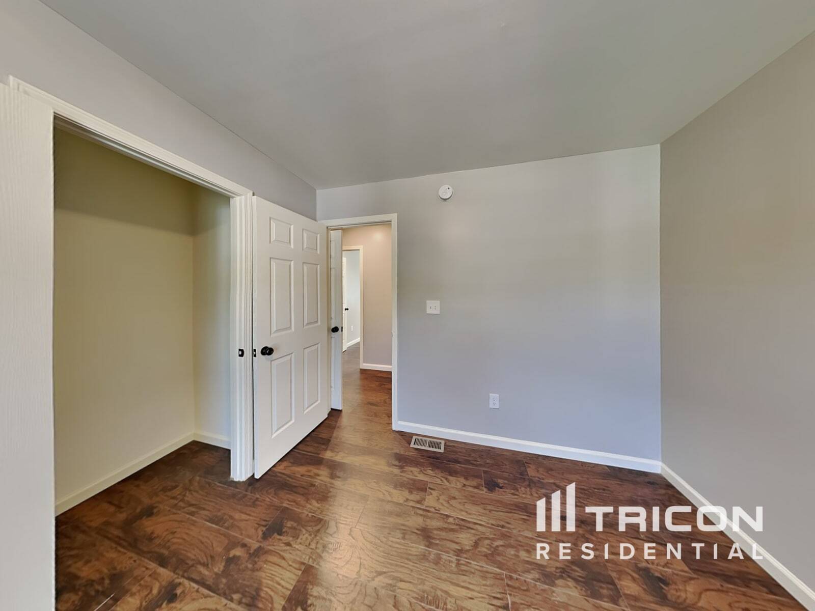 Building Photo - 424 Remington Ct