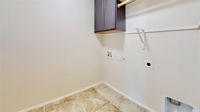 Building Photo - 2914 Whispering Pine Blvd