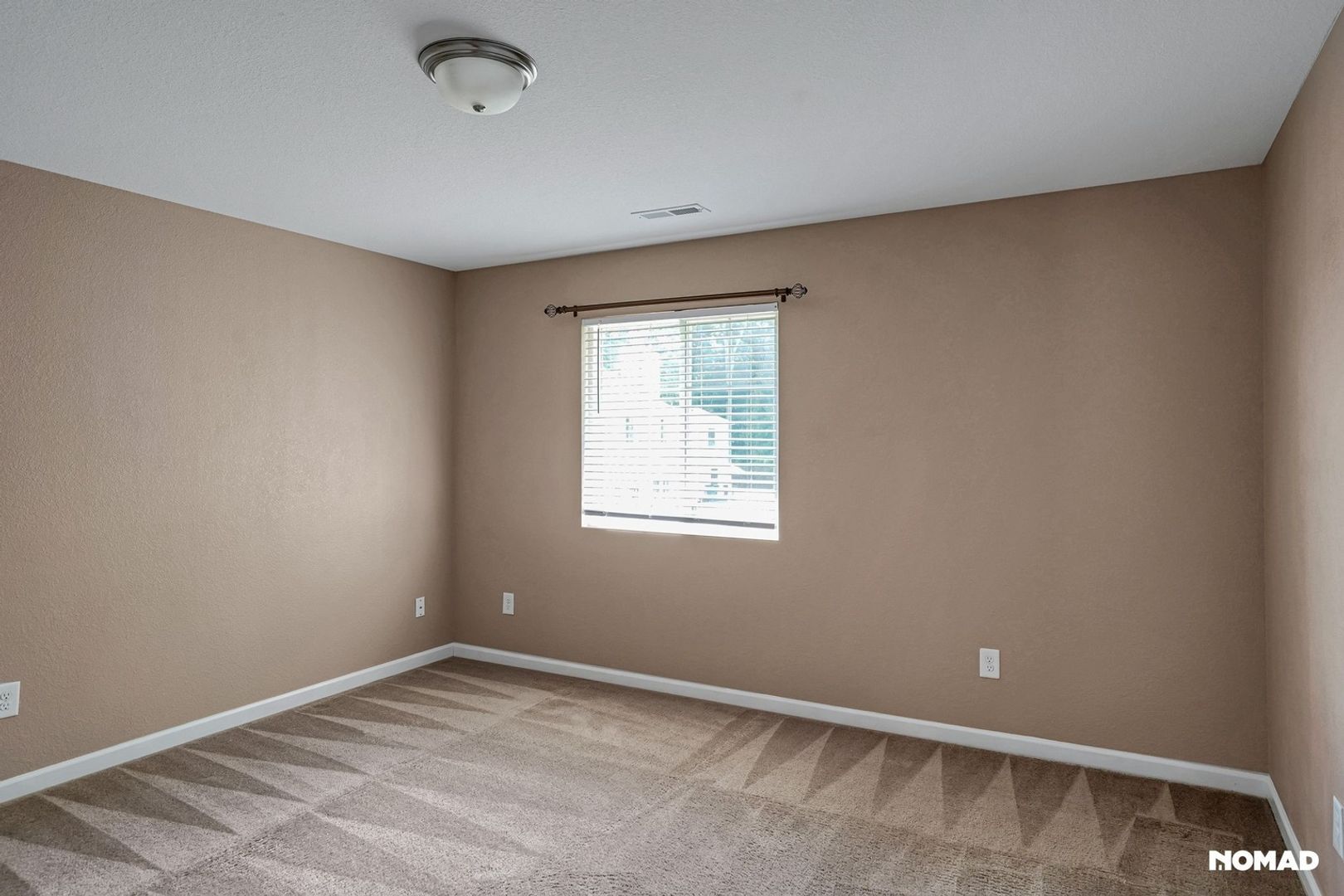 Building Photo - 312 Walnut Crossing Dr