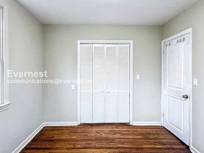 Building Photo - 5215 Muth Ave