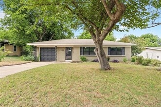 Building Photo - 7720 Gaston Ave